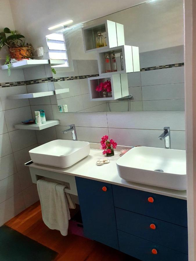Grande Anse  Deux Chambres Et Deux Salles De Bain Dans La Maison De Michelle L'Amirade מראה חיצוני תמונה
